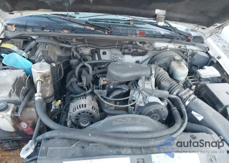 2002 Chevrolet Blazer Ls from USA, damaged, VIN 1GNCS18W52K125807